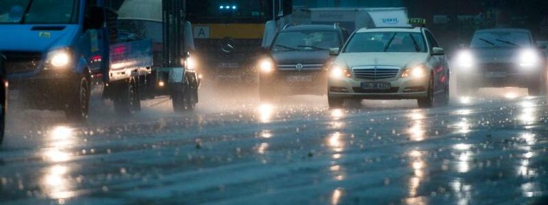 Regen in Hamburg - Foto: Axel Heimken
