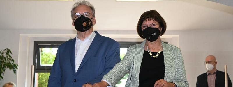 Reiner Haseloff und Ehefrau Gabriele - Foto: Robert Michael/dpa-Zentralbild/dpa