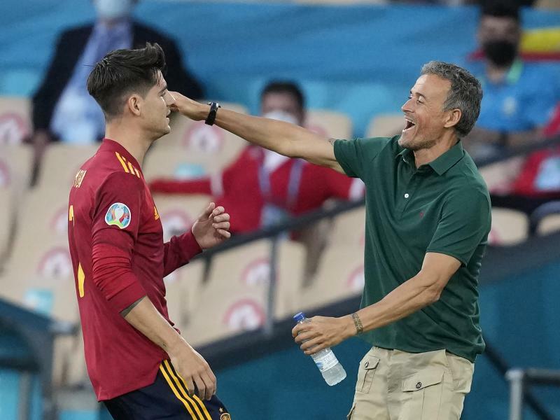 Sevilla - Weltfußballer Robert Lewandowski hat Mitfavorit ...